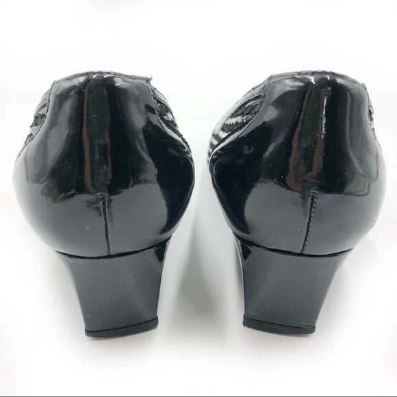 Stuart Weitzman Textured Wedge Pump Patent Leather - Picture 6 of 8